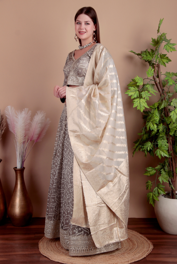 Lehenga Choli with Beige Dupatta - Image 2