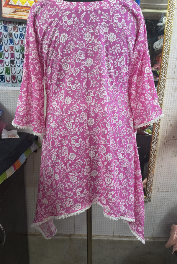 Pink Floral Tunic with Tie-Dye Pants - Image 4