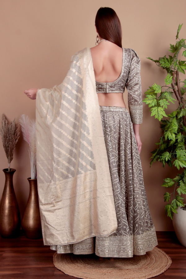 Lehenga Choli with Beige Dupatta - Image 5