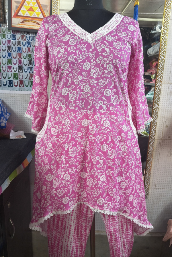 Pink Floral Tunic with Tie-Dye Pants - Image 3