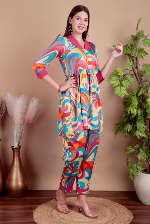 Multicolored Abstract Pajama Set - Image 3
