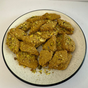 Pista Elaichi Atta Biscuit