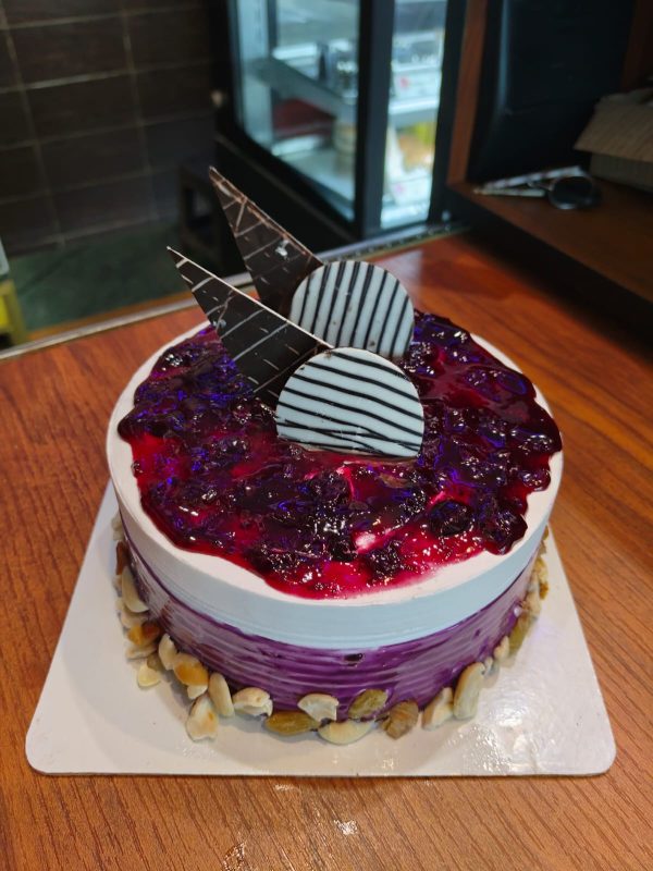 Blue berry nuts cake