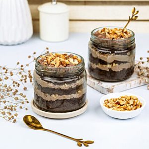 Brownie jar cake