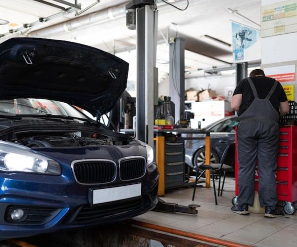 Car Service Center in Noida